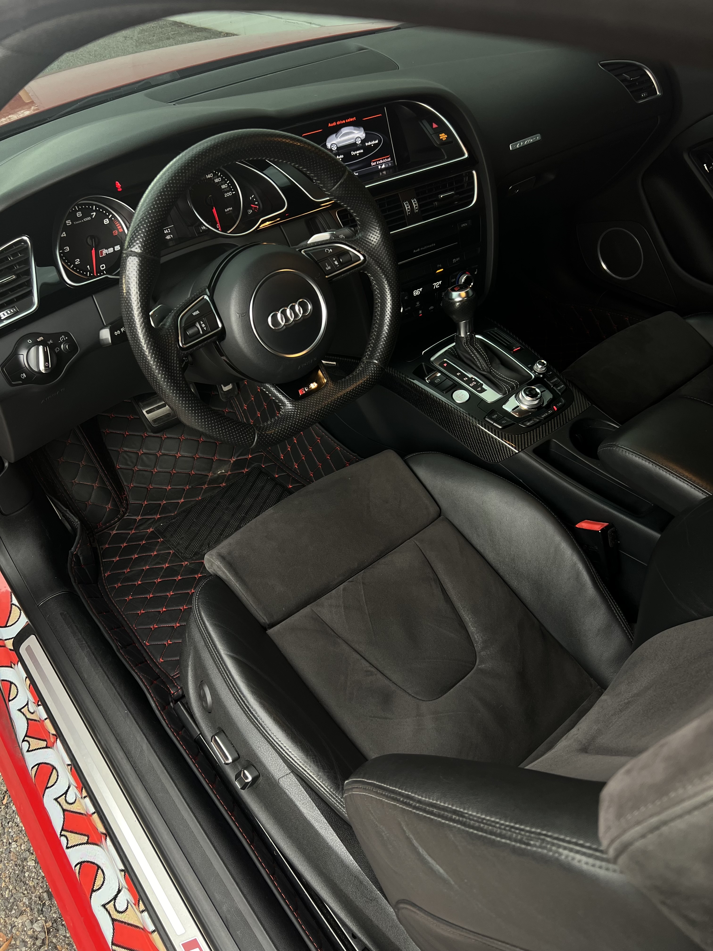 Used 2013 Audi RS 5 Coupe w/ Audi MMI Navigation Plus Pkg AWD/4WD image 15