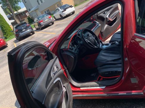 Used 2012 Buick Regal Leather image 8