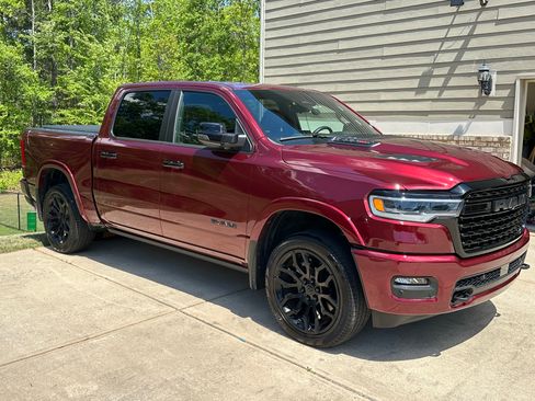 Used 2025 RAM 1500 Limited AWD/4WD image 2