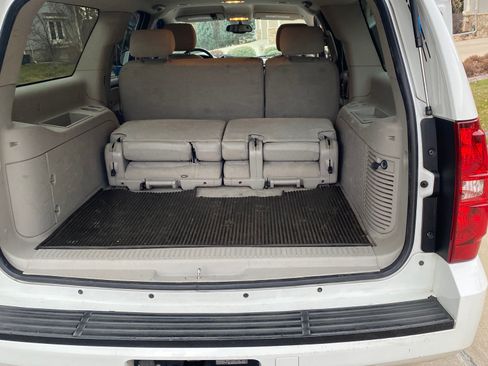 Used 2007 Chevrolet Suburban LT image 18