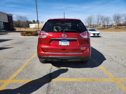 Used 2016 Nissan Rogue SV w/ SV Moonroof Package image 6