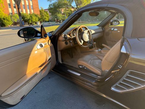 Used 2011 Porsche Boxster S image 5