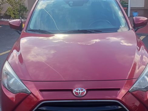 Used 2018 Toyota Yaris iA image 2