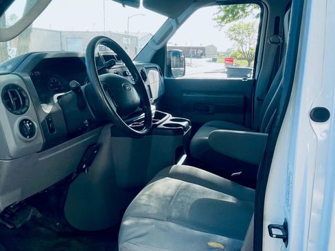 Used 2013 Ford E-150 and Econoline 150 w/ Commercial Cargo Van Pkg RWD image 8