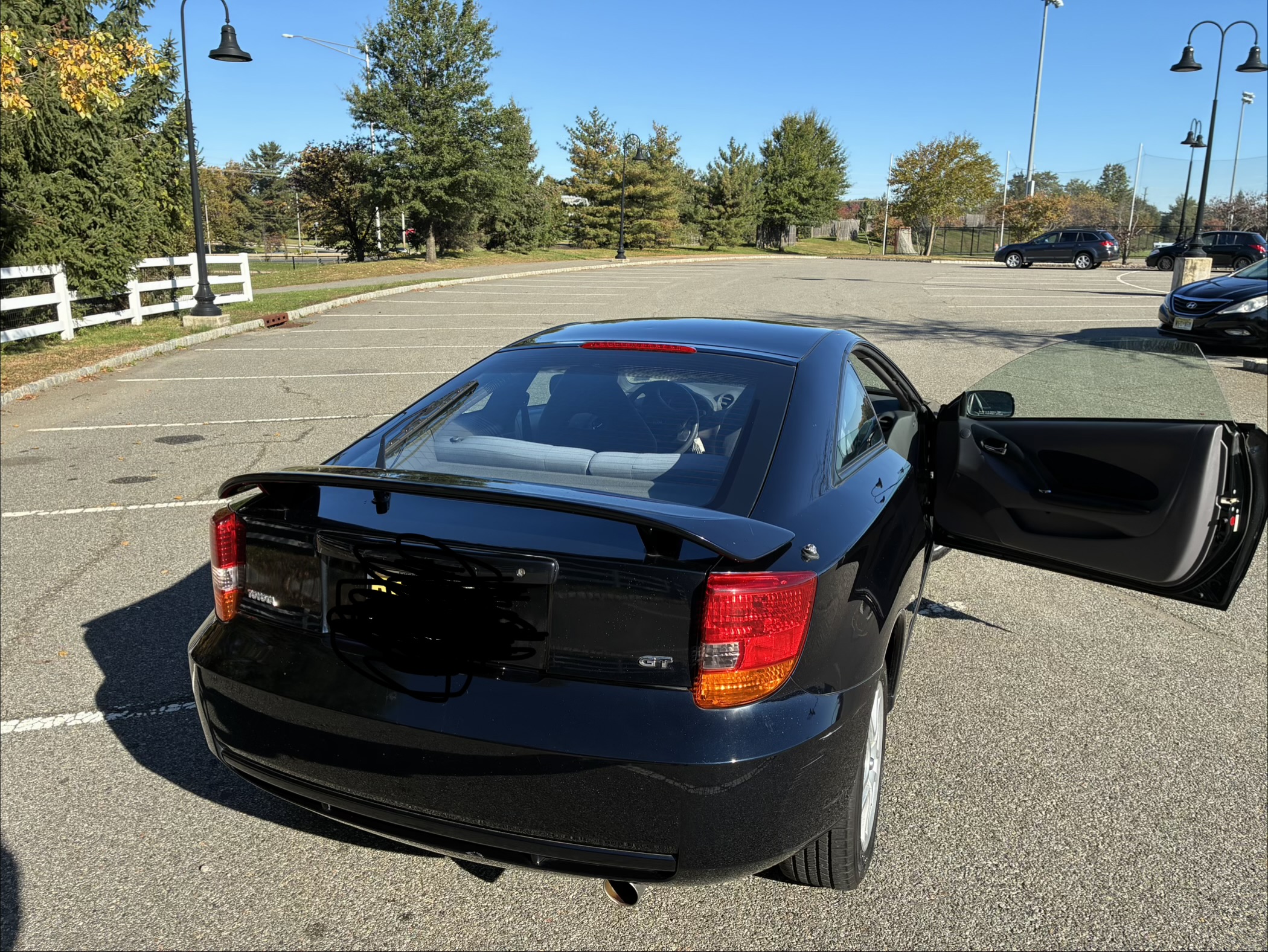 Used 2000 Toyota Celica GT FWD image 4