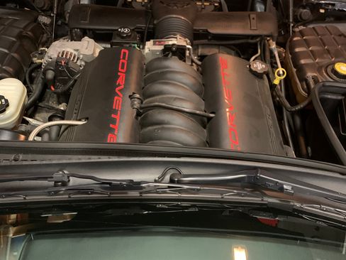 Used 2004 Chevrolet Corvette Convertible w/ Preferred Equipment Group image 10