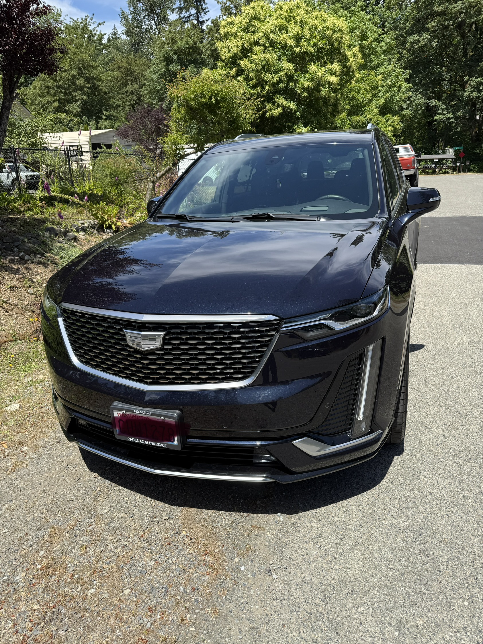 Used 2022 Cadillac XT6 Premium Luxury w/ LPO, Radiant Package AWD/4WD image 1