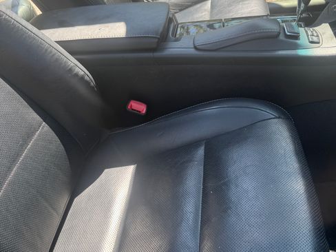 Used 2013 Lexus ES 300h image 2