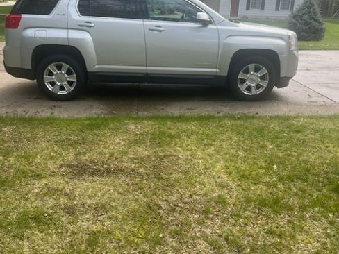 Used 2012 GMC Terrain SLE w/ Convenience Package AWD/4WD image 9