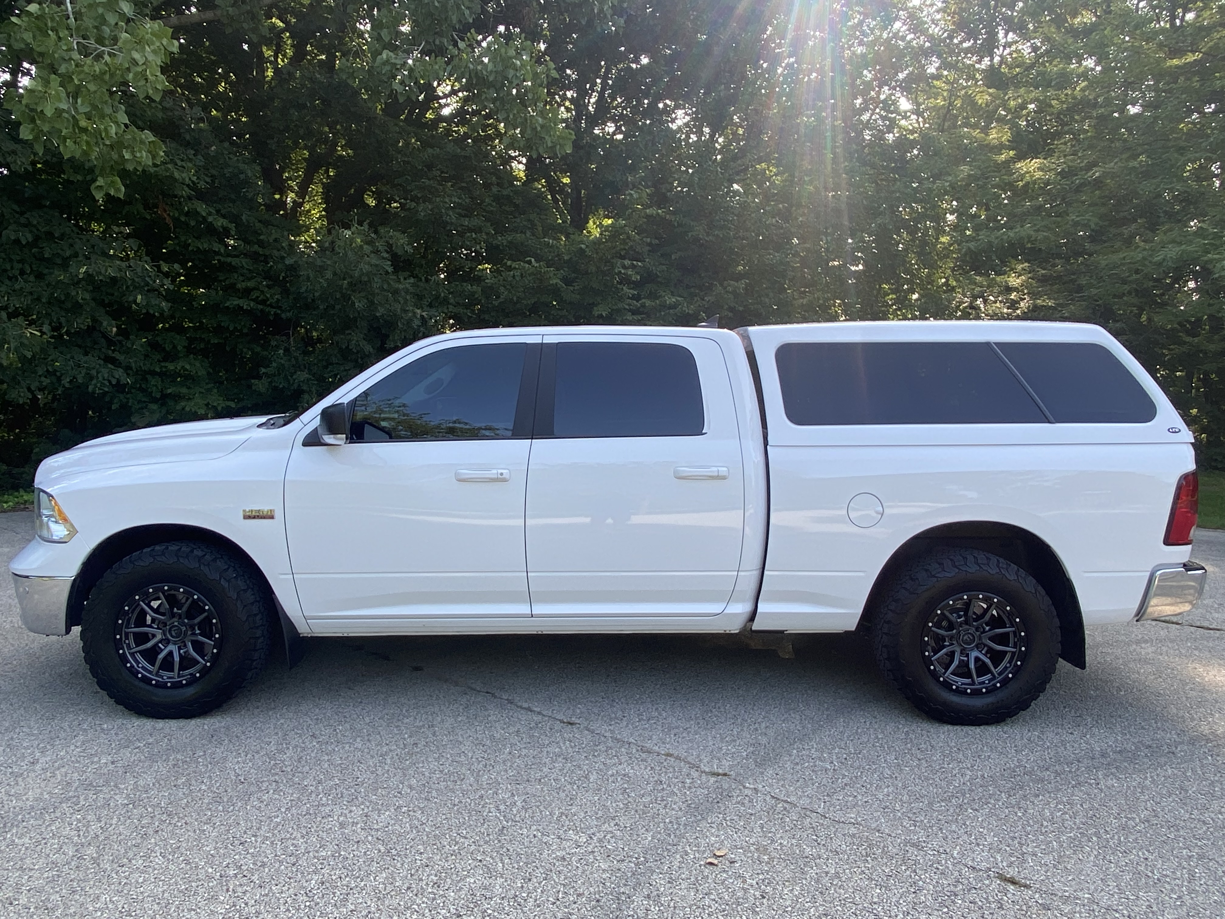 Used 2019 RAM 1500 Big Horn AWD/4WD image 2