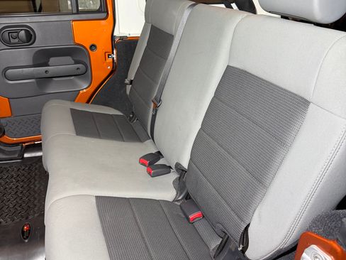 Used 2010 Jeep Wrangler Unlimited Sahara w/ Dual Top Group image 11