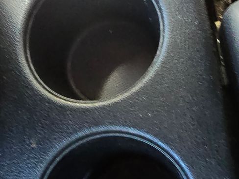 Used 2015 Nissan Versa SV image 10