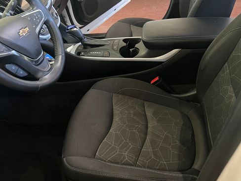 Used 2017 Chevrolet Volt LT image 12