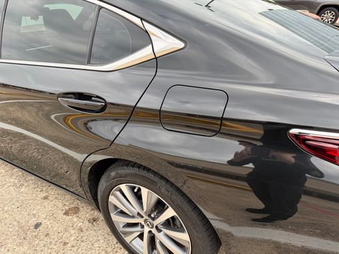 Used 2021 Lexus ES 350 w/ Premium Package image 9