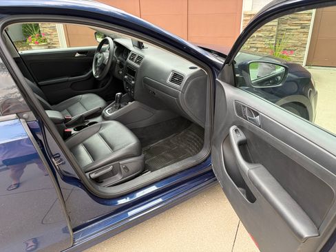 Used 2014 Volkswagen Jetta SE FWD image 16