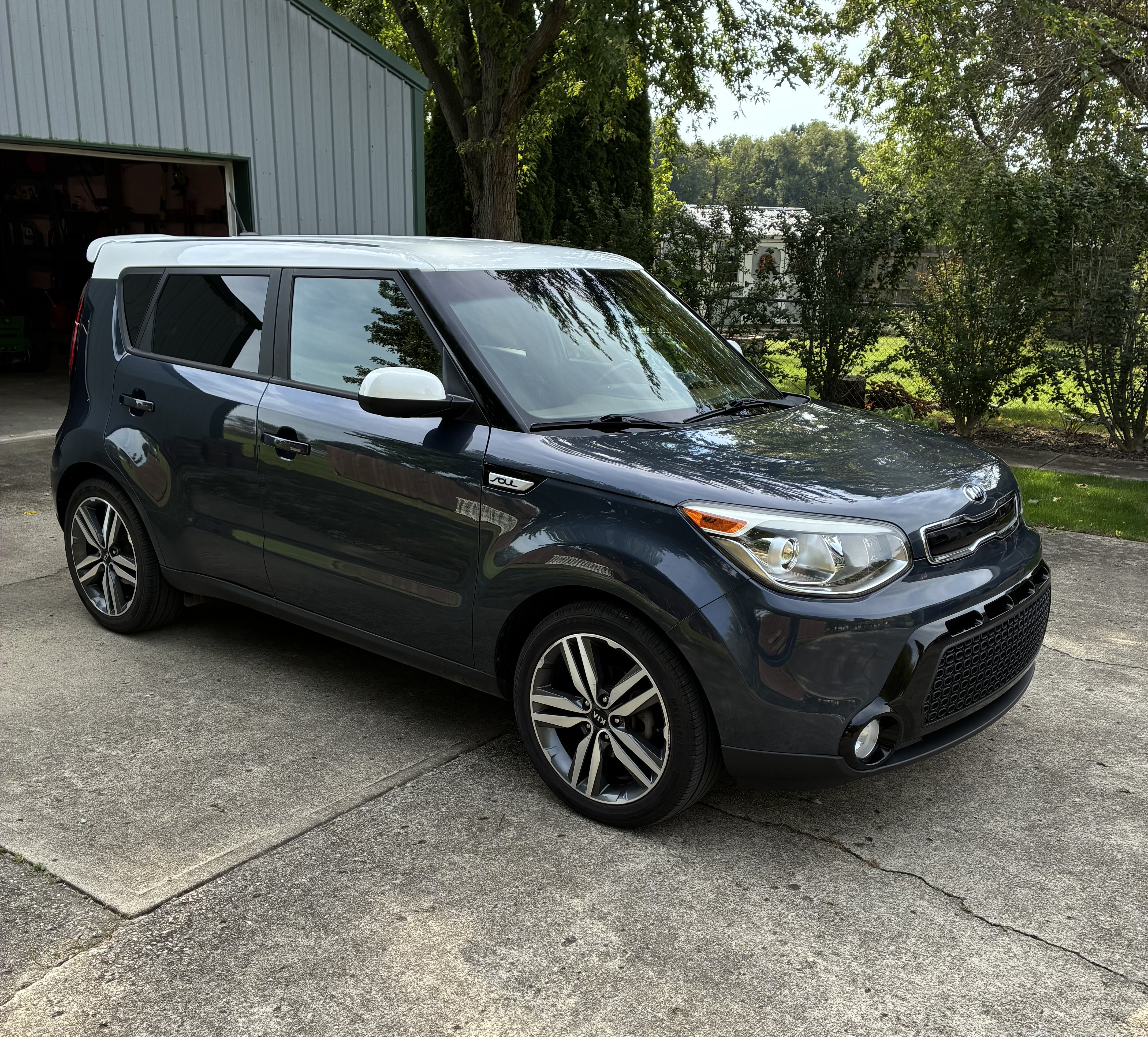 Used 2016 Kia Soul + w/ Audio Package FWD image 4