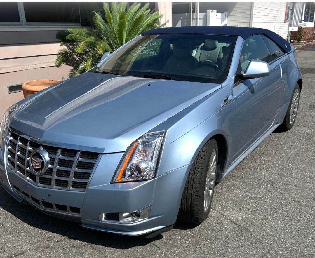 Used 2013 Cadillac CTS Performance w/ Performance Luxury Package RWD image 2