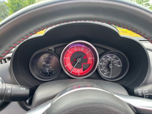 Used 2018 FIAT 124 Spider Abarth w/ Convenience Group RWD image 13