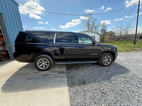 Used 2018 GMC Yukon XL SLT RWD image 5
