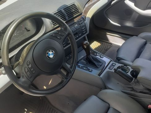 Used 2003 BMW 325xi Sedan AWD/4WD image 9