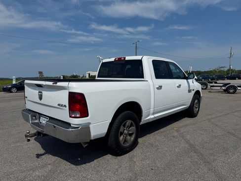 Used 2018 RAM 1500 Classic SLT AWD/4WD image 6