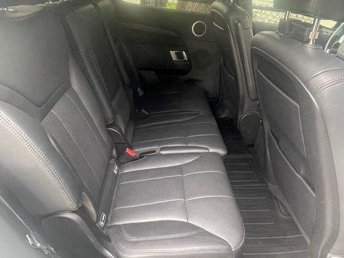 Used 2020 Land Rover Discovery HSE image 20