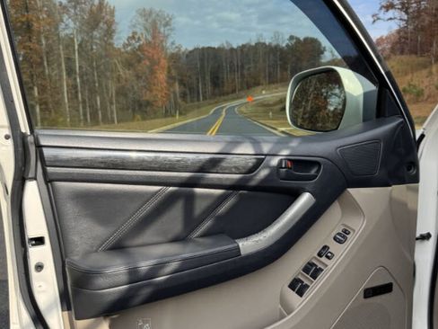 Used 2007 Toyota 4Runner Limited image 29