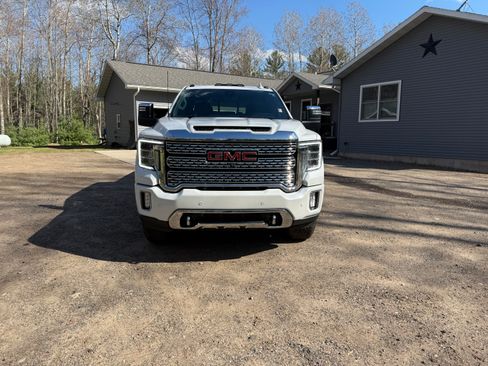 Used 2023 GMC Sierra 3500 Denali w/ Denali Ultimate Package AWD/4WD image 4