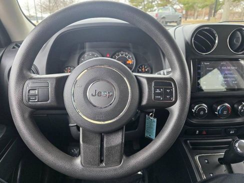 Used 2015 Jeep Patriot Sport w/ Power Value Group image 18
