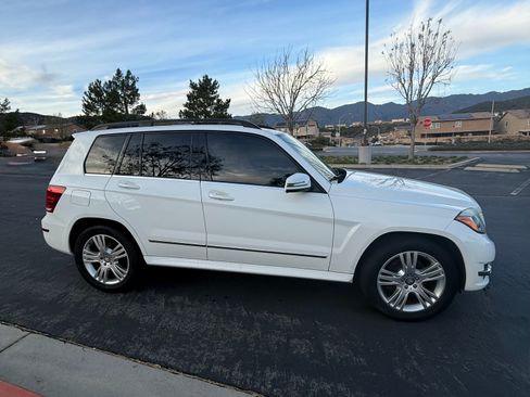 Used 2015 Mercedes-Benz GLK 350 GLK 350 Sport Utility 4D image 5