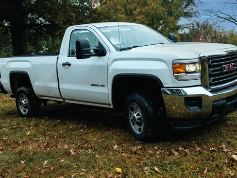 Used 2015 GMC Sierra 2500 2WD Regular Cab image 11