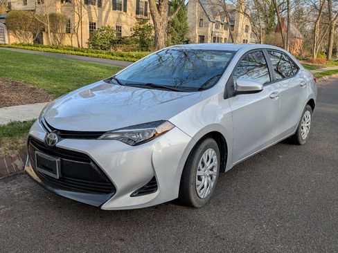 Used 2018 Toyota Corolla LE w/ Protection Package image 1