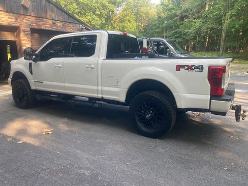 Used 2019 Ford F350 Lariat AWD/4WD image 4