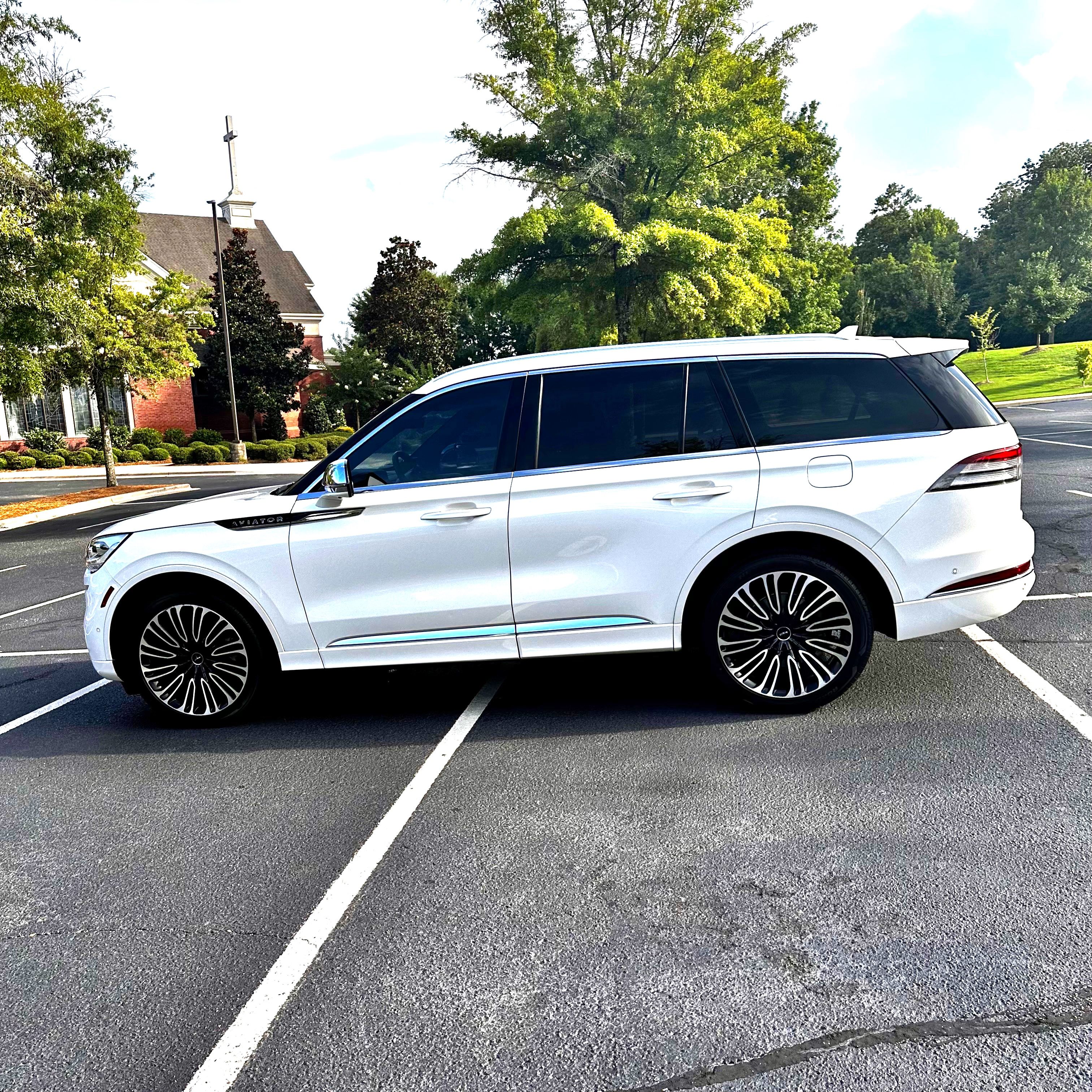 Used 2020 Lincoln Aviator Black Label w/ Dynamic Handling Package AWD/4WD image 2