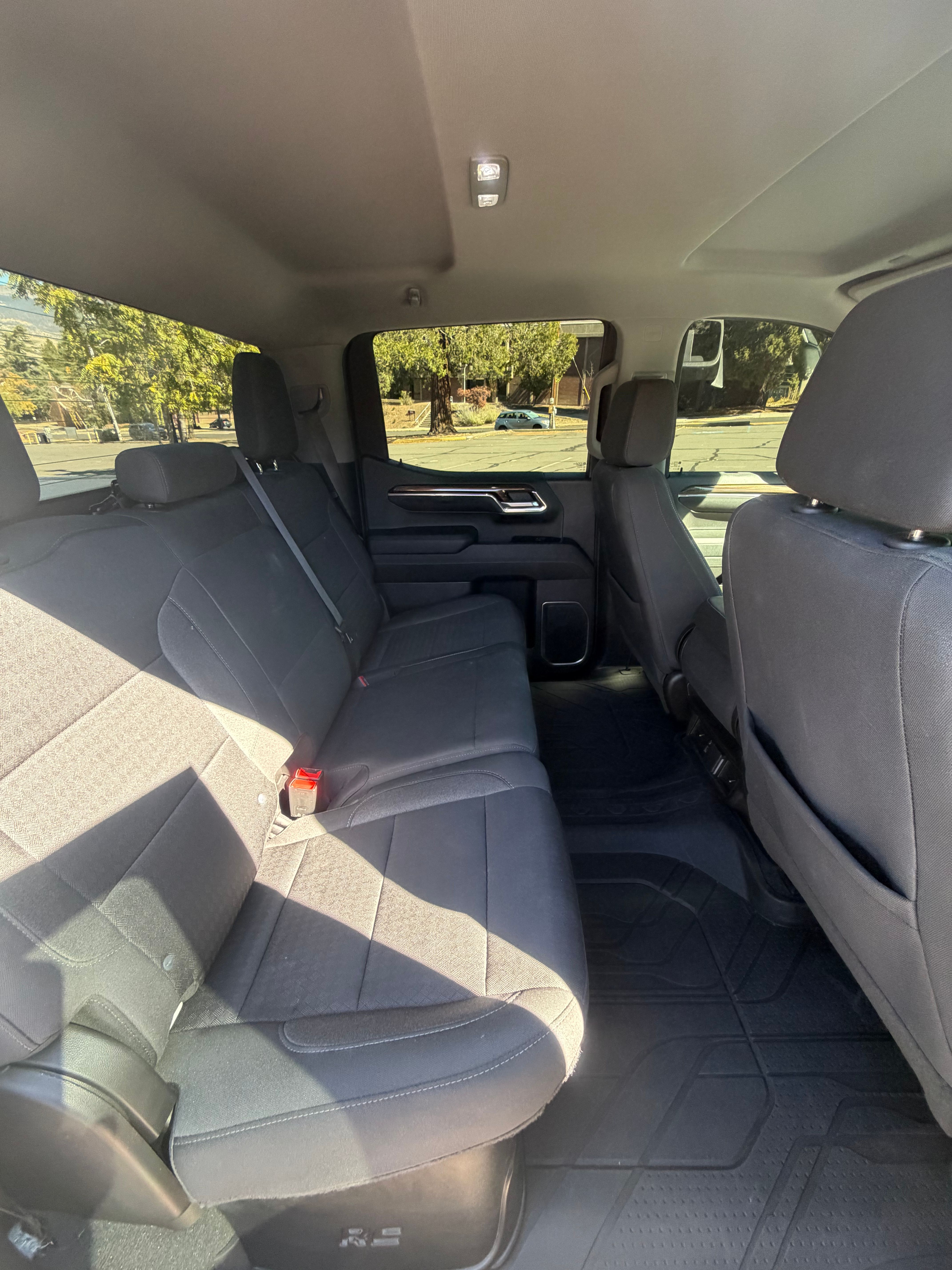 Used 2023 Chevrolet Silverado 1500 LT w/ Protection Package AWD/4WD image 18