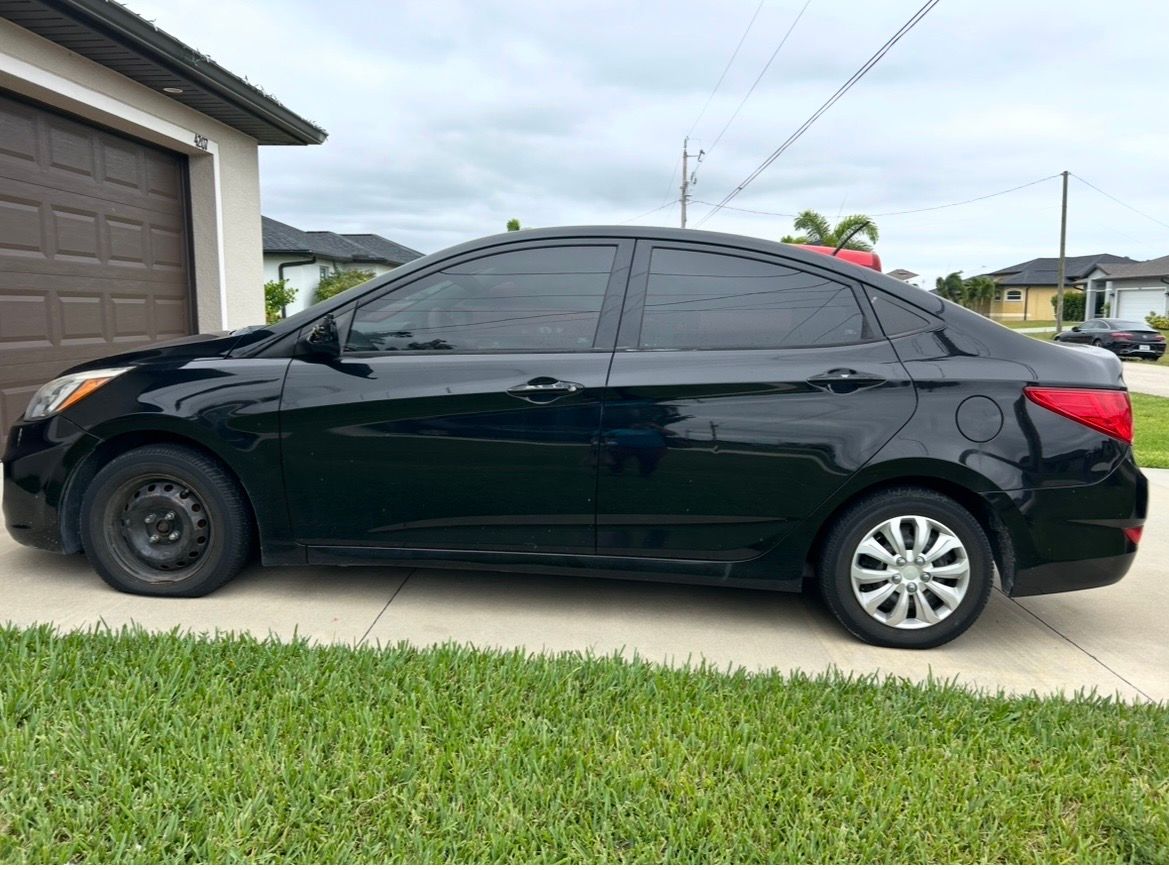 Used 2016 Hyundai Accent SE FWD image 6