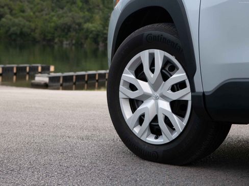 Used 2022 Toyota Corolla Cross L image 9