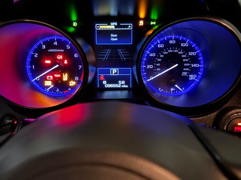 Used 2016 Subaru Outback 3.6R Limited image 8