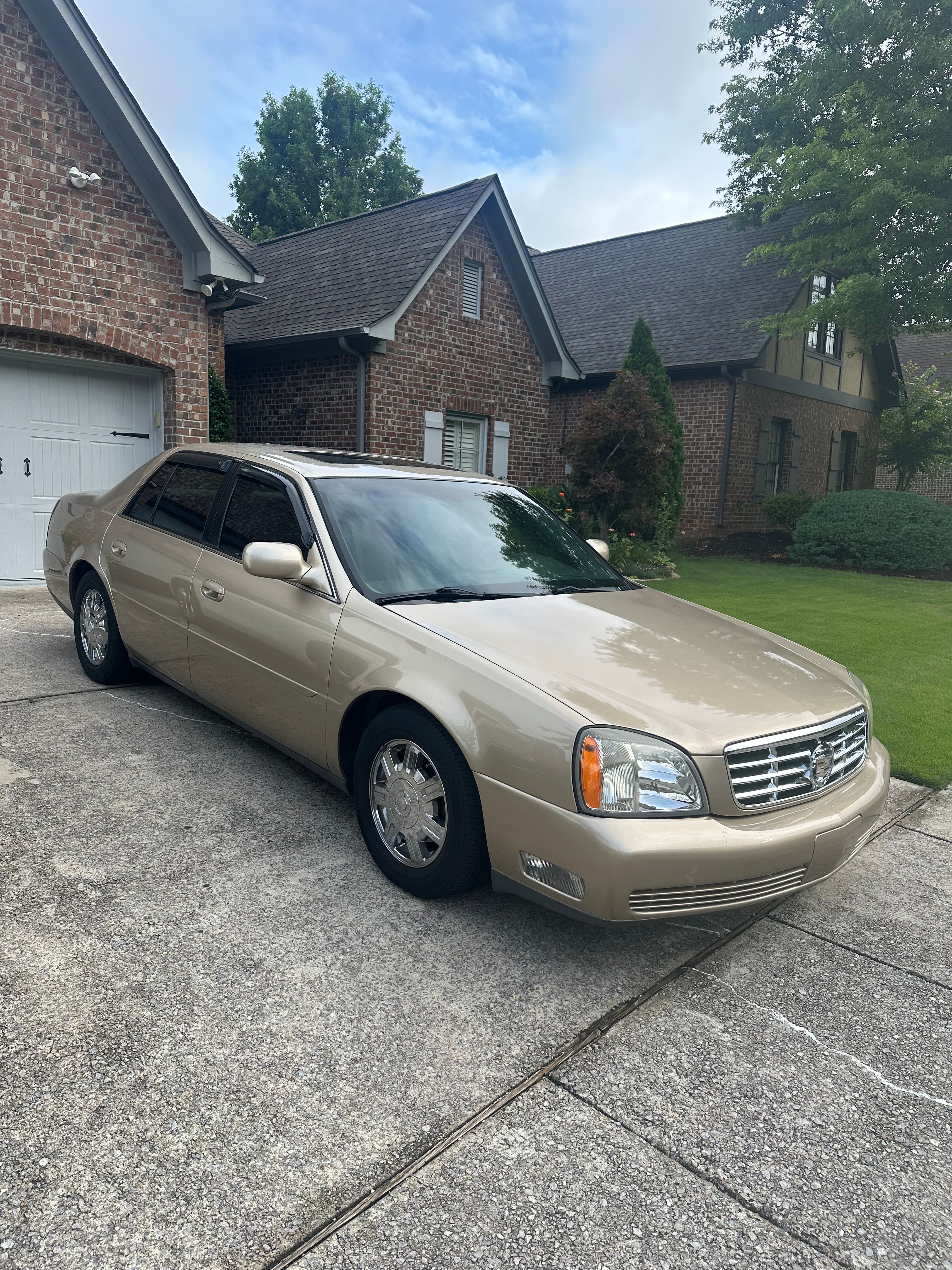 Used 2005 Cadillac De Ville w/ Limited Edition Package FWD image 7