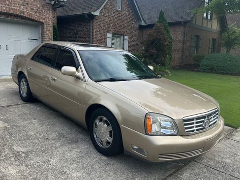 Used 2005 Cadillac De Ville w/ Limited Edition Package FWD image 7