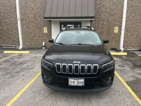 Used 2020 Jeep Cherokee Latitude Plus image 4