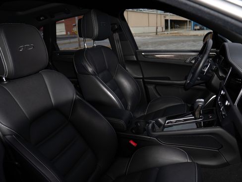 Used 2022 Porsche Macan GTS image 10