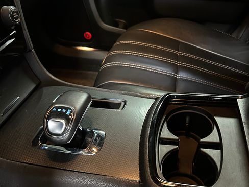 Used 2014 Chrysler 300 S image 6