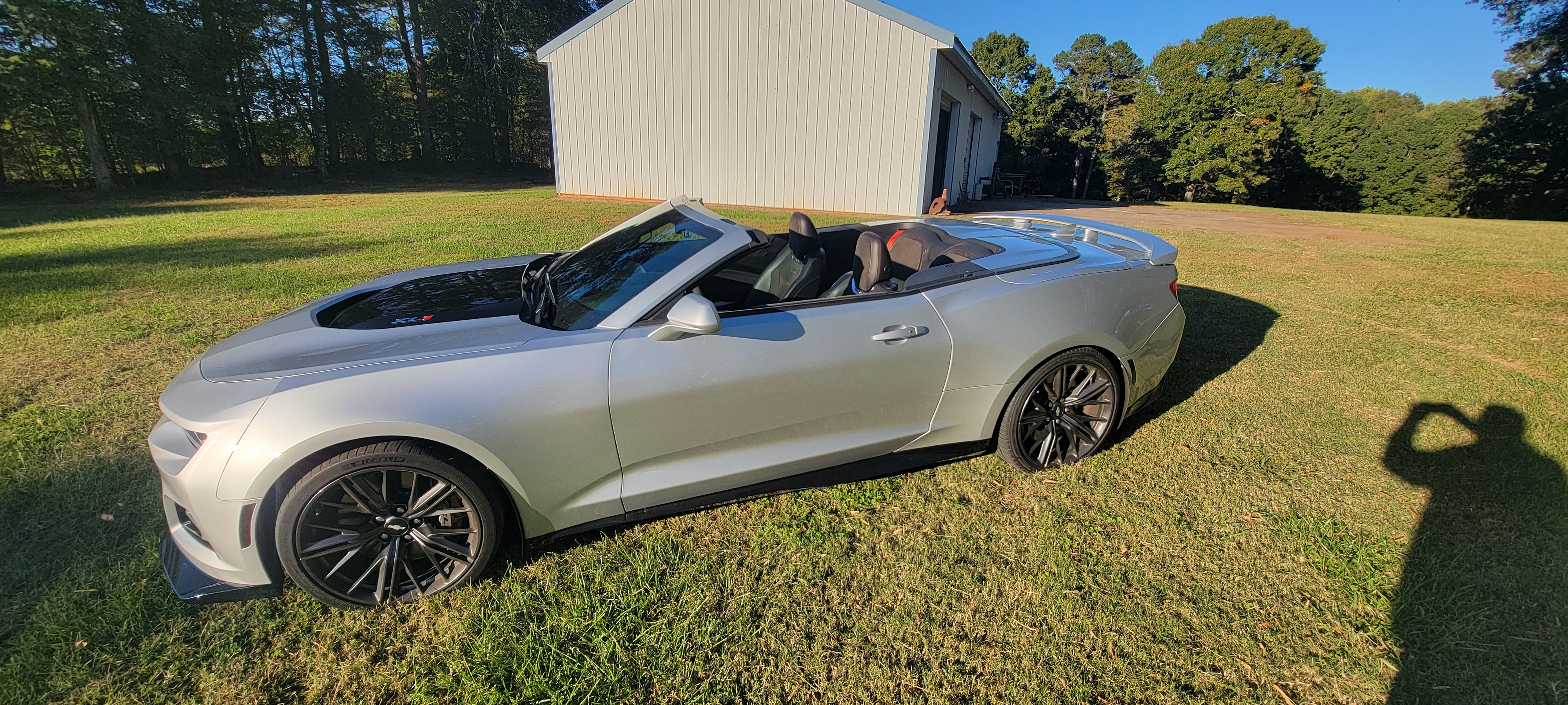 Used 2017 Chevrolet Camaro ZL1 RWD image 9
