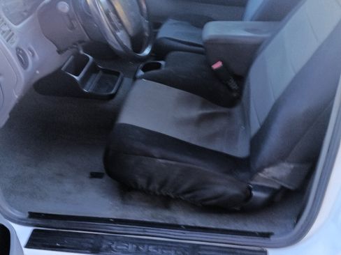 Used 2010 Ford Ranger XLT image 9