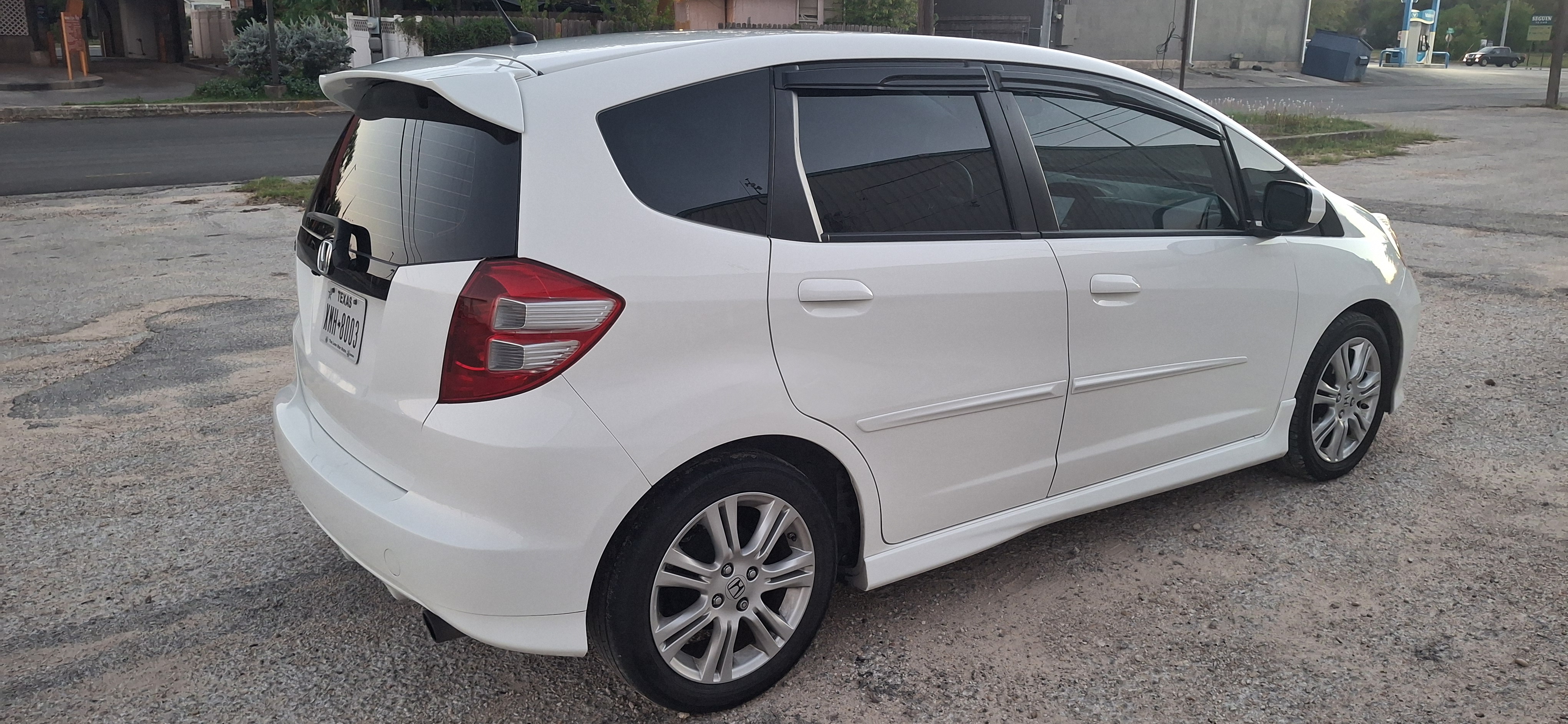 Used 2011 Honda Fit Sport image 2