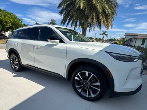 Used 2023 INFINITI QX60 Luxe image 2