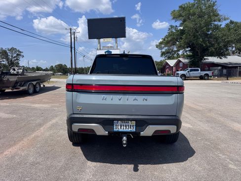 Used 2022 Rivian R1T Adventure AWD/4WD image 5