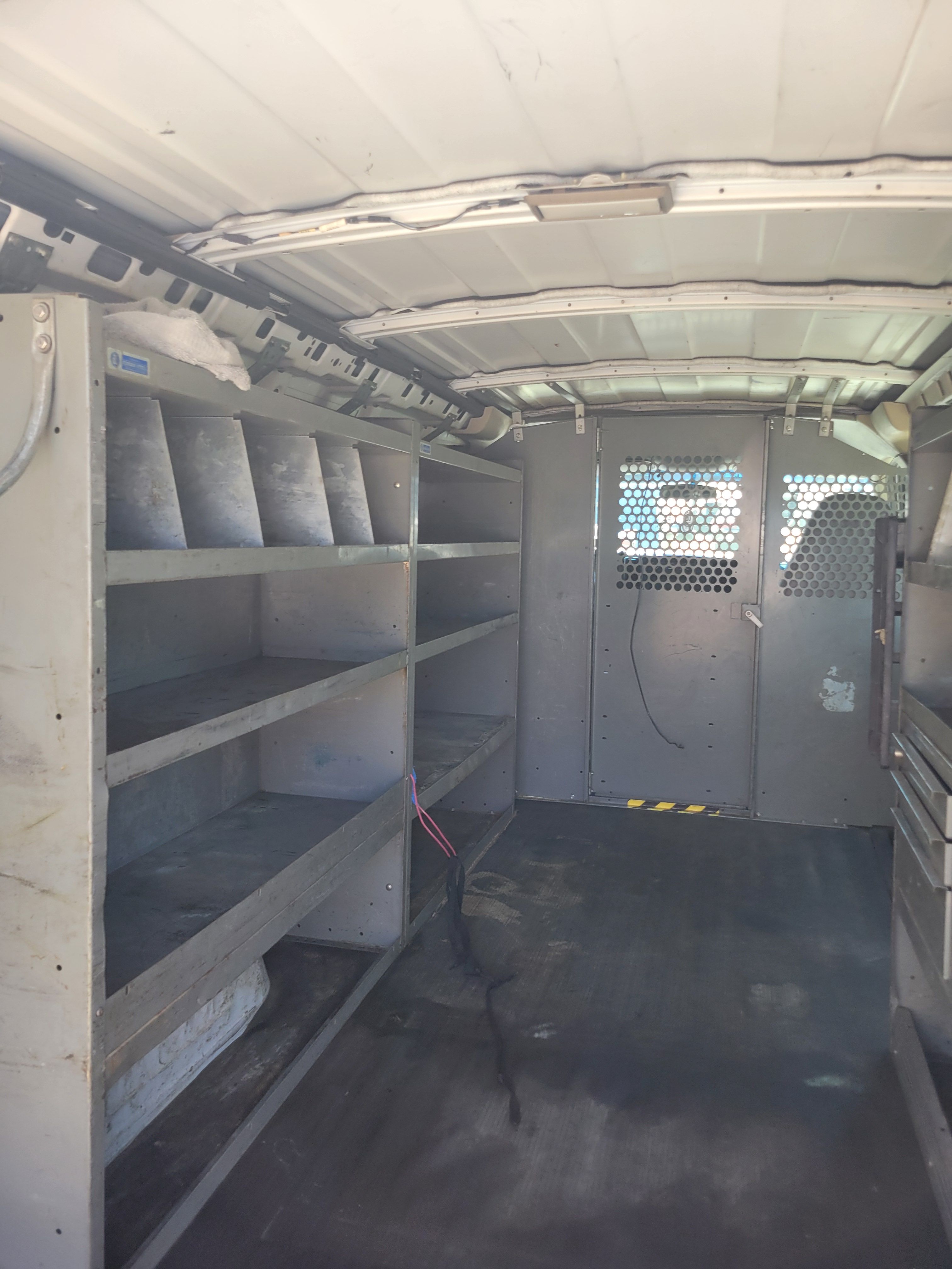 Used 2006 GMC Savana 2500 RWD image 8