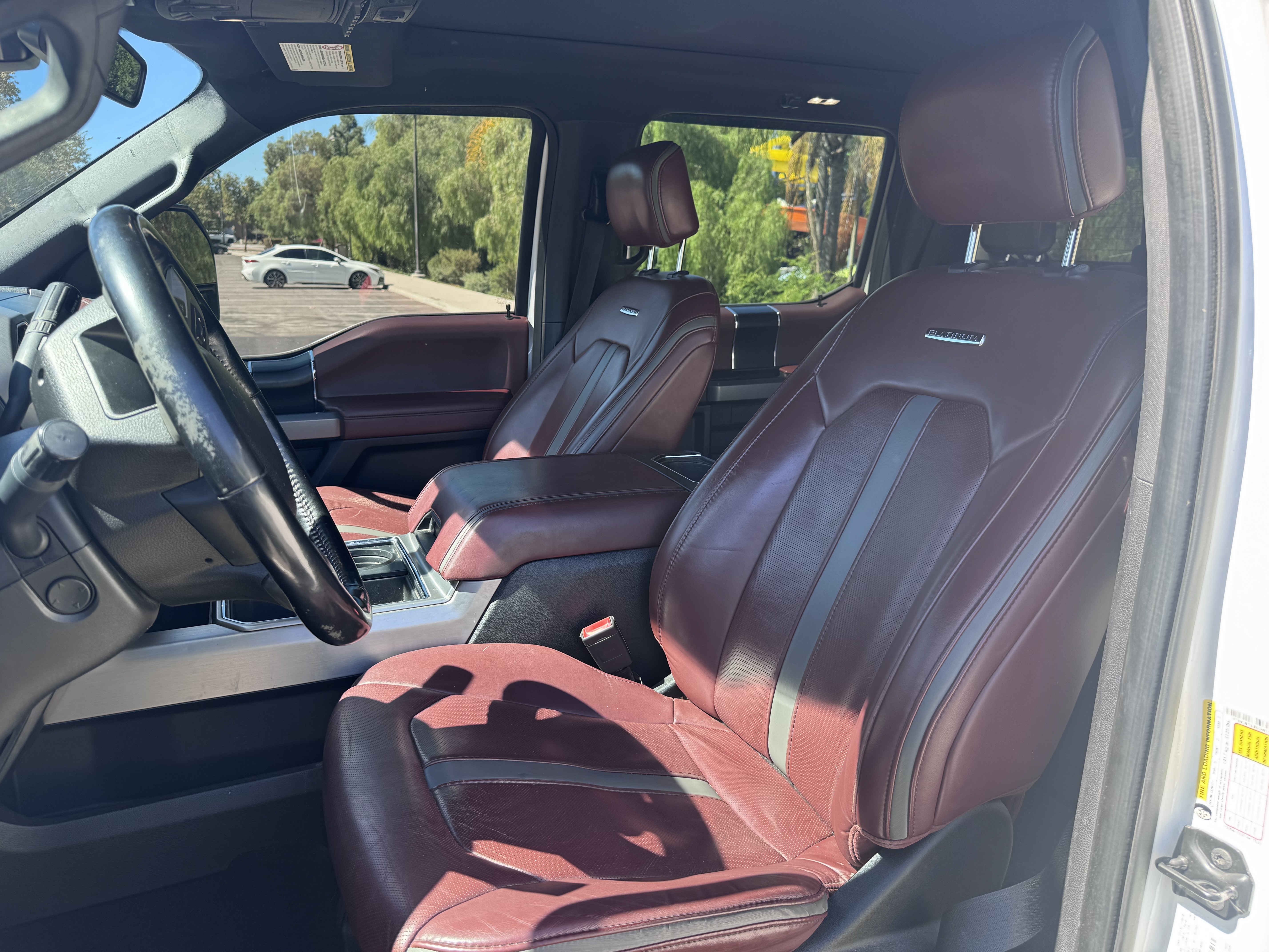 Used 2018 Ford F350 Platinum w/ Platinum Ultimate Package AWD/4WD image 21